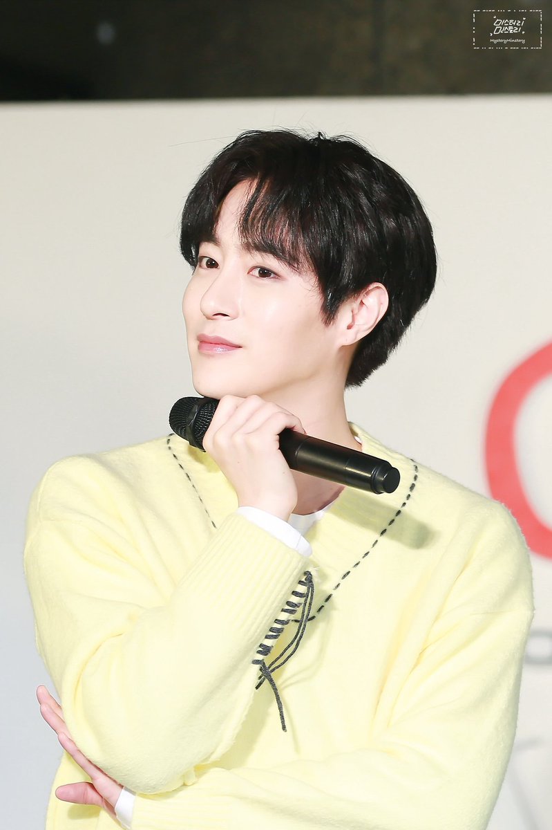 MysteryMinstory's tweet photo. @Minwoo0208 
생일 축하해~ 우리 오빠. ♡
벌써 알게 된 10년이다.. 너무 신기해..
10년.. 길다면 길고 빠르다면 빠르기도 하고..
우리 참 많은 시간 같이 보냈다.. 그지?
진짜 사랑해. 아주 많이.
꼭 잘 지내줘. 또 보자. 우리.

#서민우 https://t.co/qV0l5tc4bB