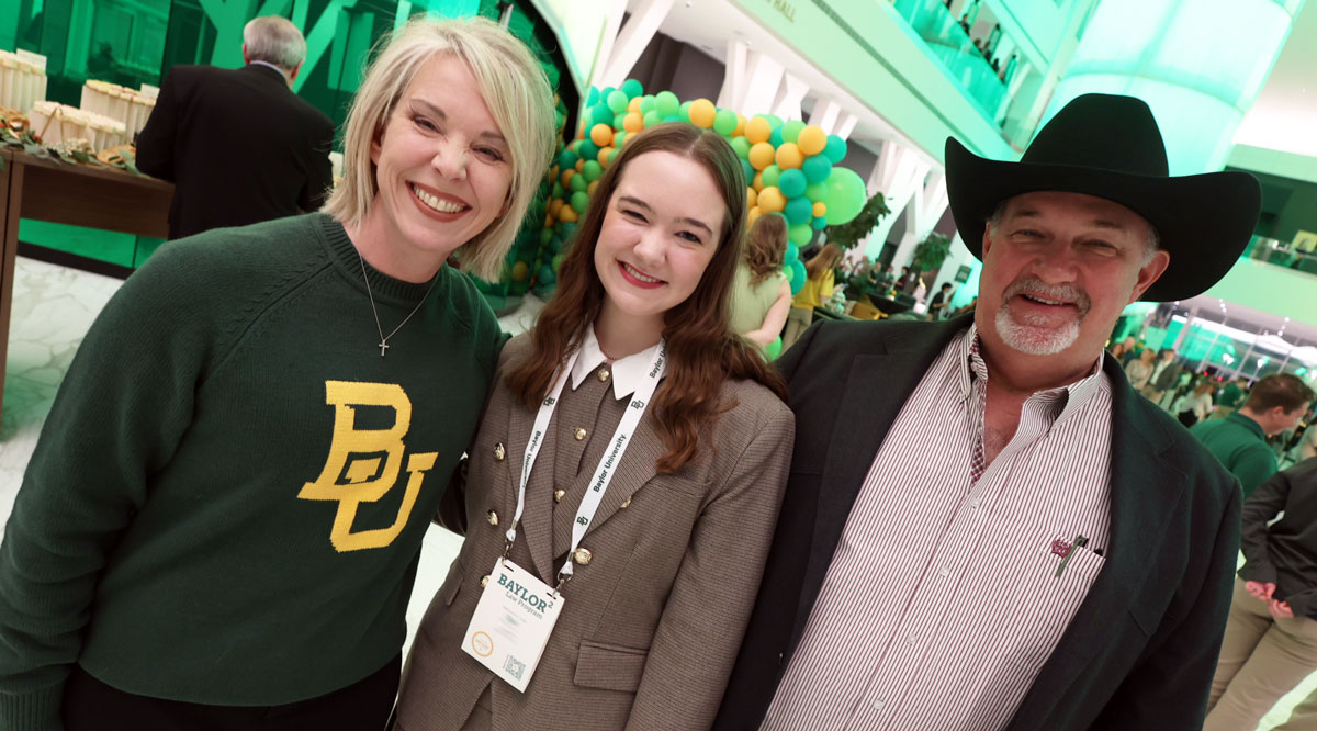 Welcome, Invitation to Excellence guests! 🐻✨

Baylor is hosting hundreds of high-achieving high school seniors (&amp; their families) on campus this weekend as they consider joining Baylor's Class of 2030.