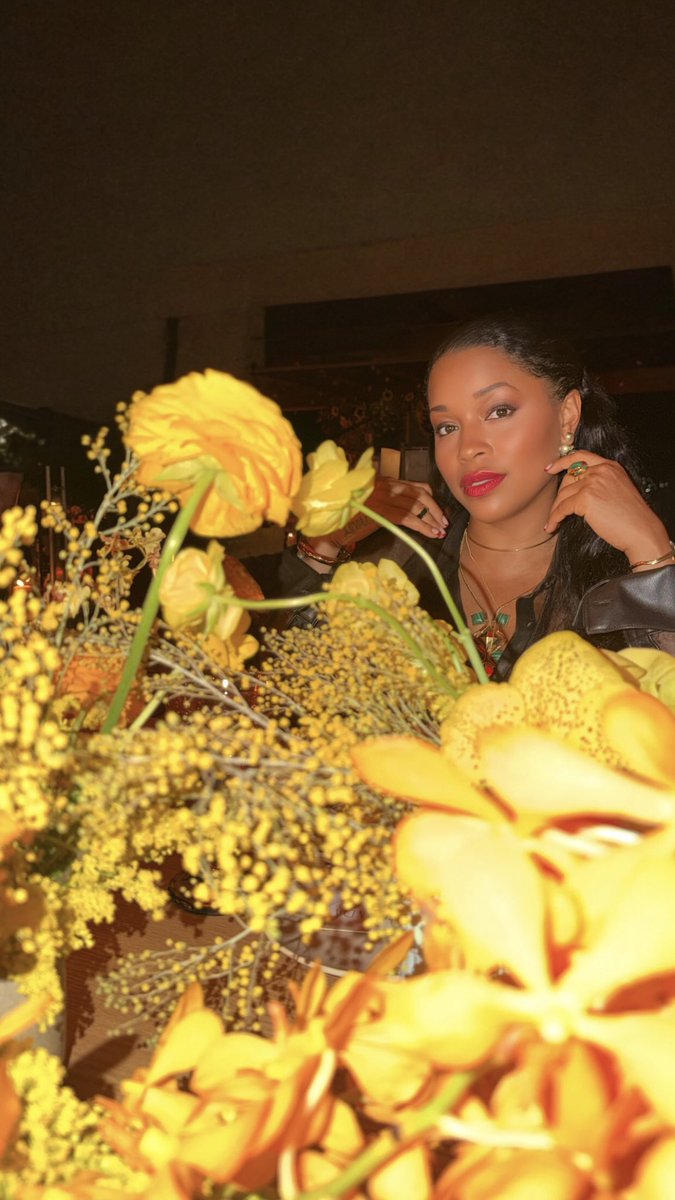 MashondaMedia's tweet photo. @MashondaLoyal beautiful as always 😍😍😍💛💛💛 #MashondaTifrere #Brownskin #RedLips https://t.co/8O42cgM0MB