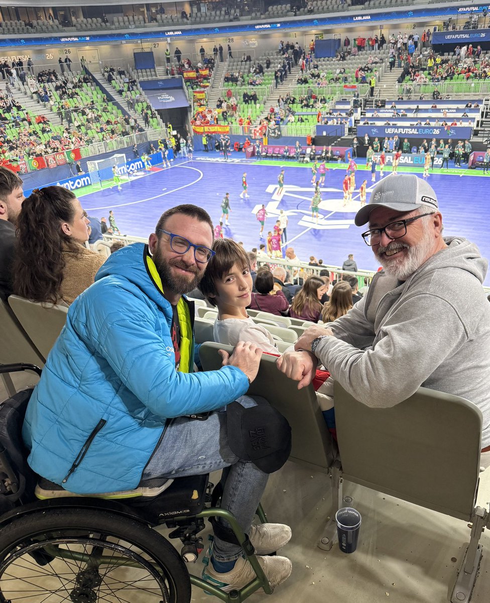 Roman Jakič tweet media