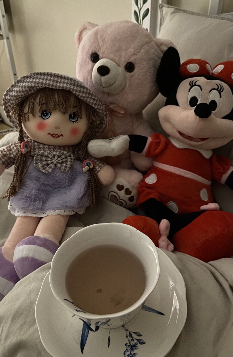 ليلة مناسبة لشرب اللافندر مع مَنّة ولولي وليلى 
بعد أسبوع حافل بالامتلاء حد الوشوش