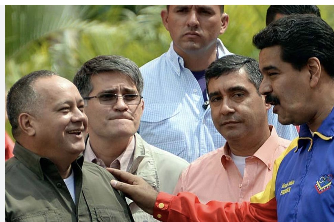 maibortpetit's tweet photo. ¡La jugada maestra! los criminales son perdonados y pueden ser presidentes en una Venezuela destruida por el chavismo. El torturador, Miguel Rodríguez Torres, que hasta ahora vive en #España, tiene lista su mudanza a Caracas. Junto a sus secuaces busca ganar el poder en los próximos escenarios. 🧐No se puede permitir🫡