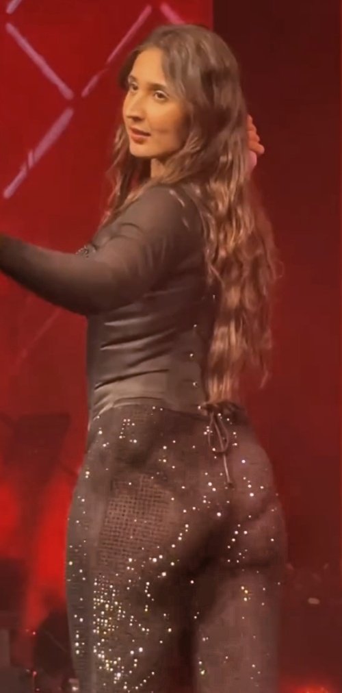 ACTRESS__LOVER's tweet image. Dhvani 🥵🔥

#DhvaniBhanushali