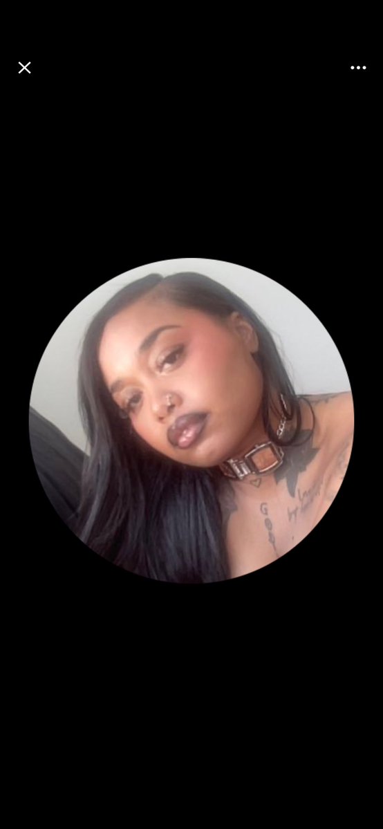 A big black bitch cosplaying white women’s hair