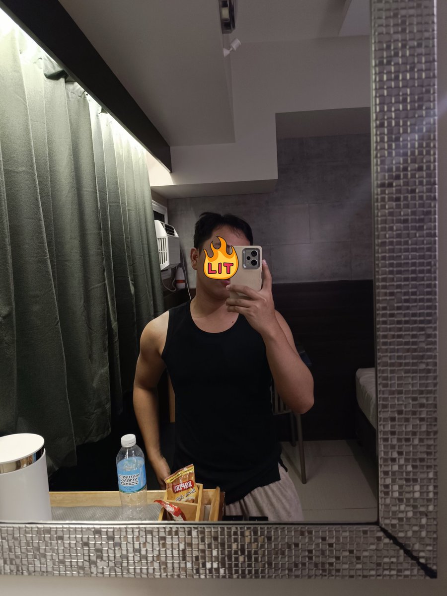 RenzTopper's tweet image. Alone na namn this coming February 14 haha