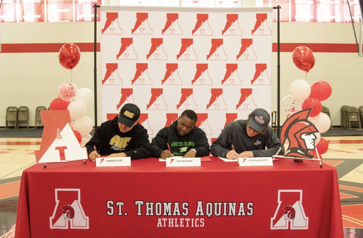 St. Thomas Aquinas Football tweet media