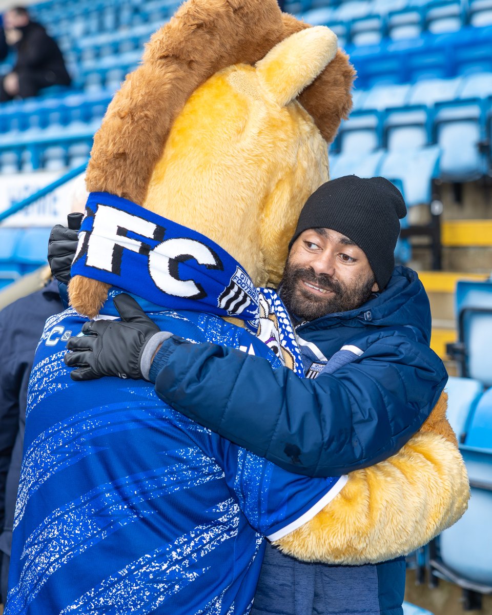 The Trewblu Crew tweet media