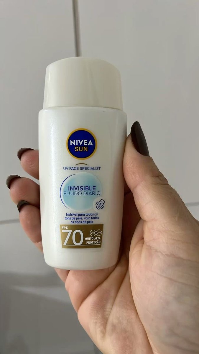 Paatche's tweet photo. 💄✨ Meninas, dica boa de skincare!
Protetor solar facial NIVEA FPS 70, ideal pra pele oleosa e com acne ☀️
Textura leve, não pesa no rosto e achei por um preço ótimo 🧴💛 https://t.co/Sp4a5l8TEe