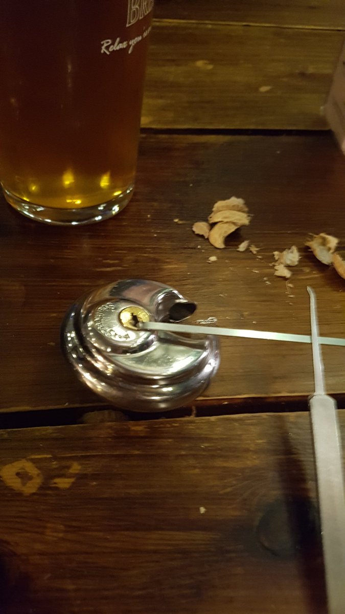 BenGunnEx's tweet image. Learn lockpicking :)
#locksports