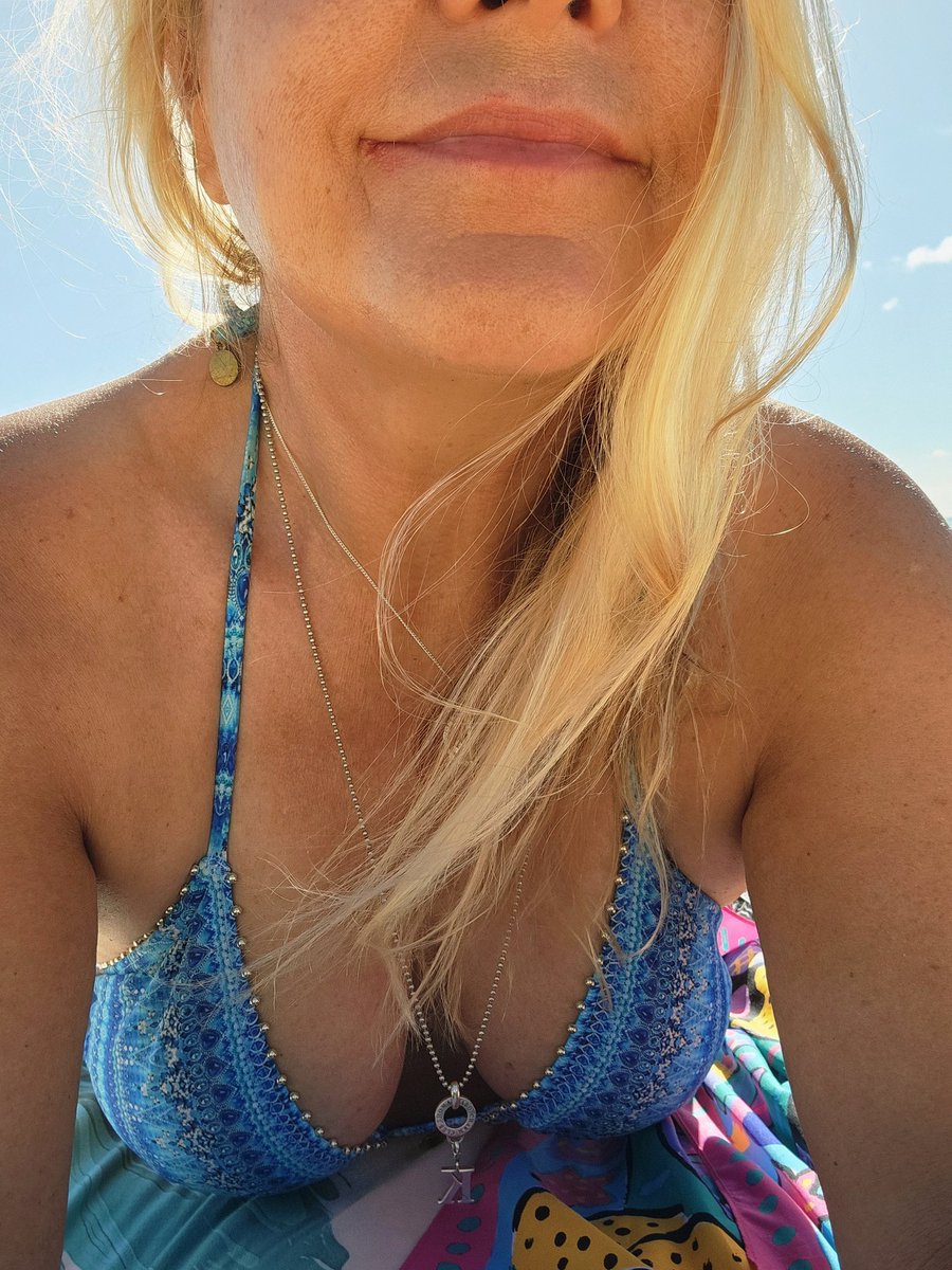 Sunflower123 tweet media