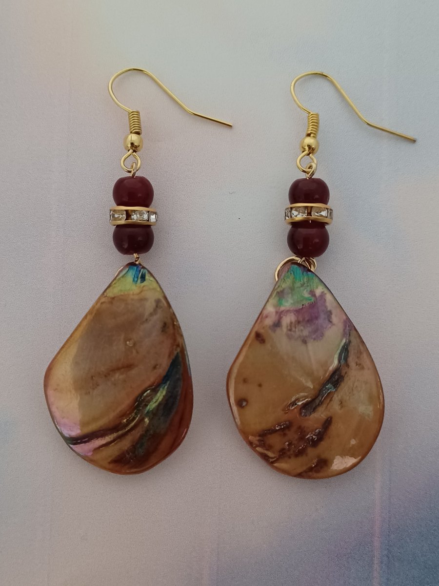 rlewiscreations's tweet photo. Amber Shell Earrings Dangle Teardrop - Shell Dangle Drop Earrings, Statement Earrings
https://t.co/O7Vhwdf6oJ
#teardrop #dropearring #shellearrings #dangleearrings #dangle #earrings #RLewisCreations #jewelry #etsy #reneeylewis #etsysellers https://t.co/IibG4hkiVu