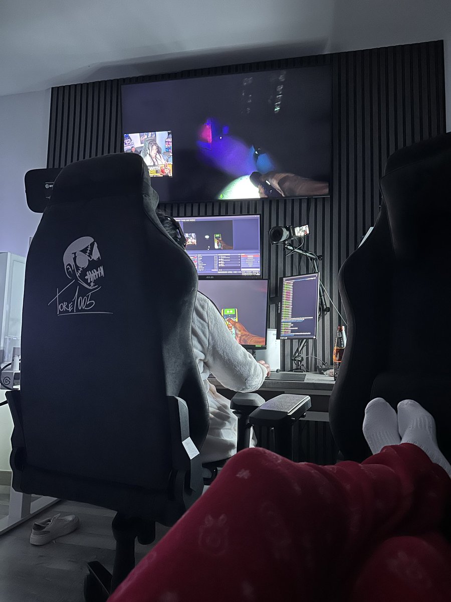 TORE1005 tweet media