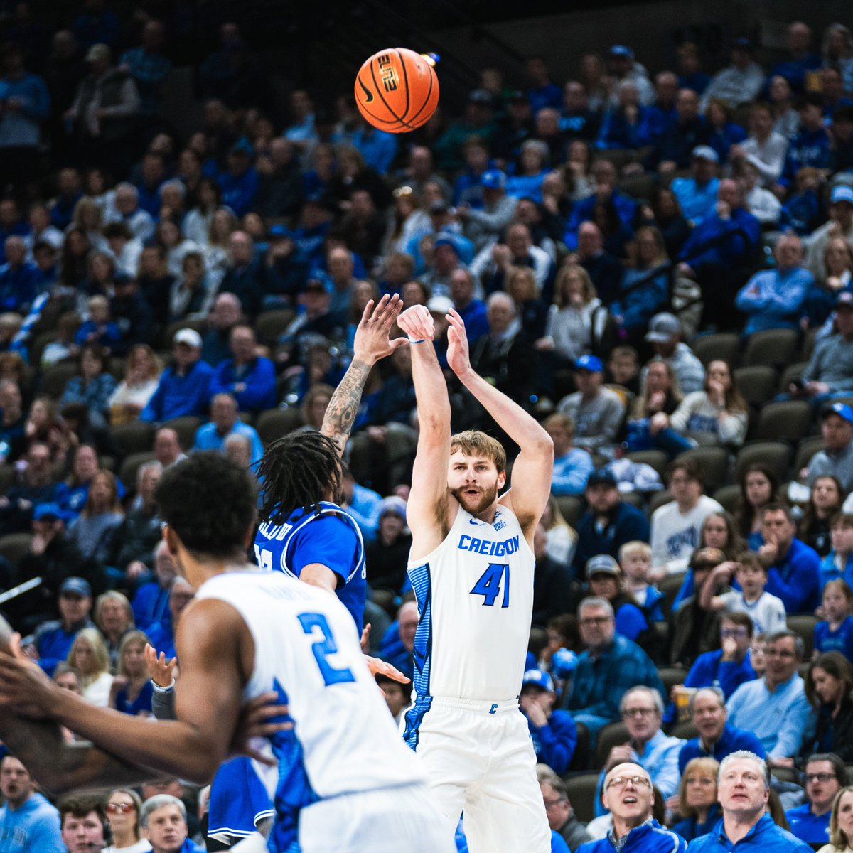 MAKE THAT FIVE MADE THREES FOR ISAAC TRAUDT. 

1H | Creighton 20, Seton Hall 15

#GoJays