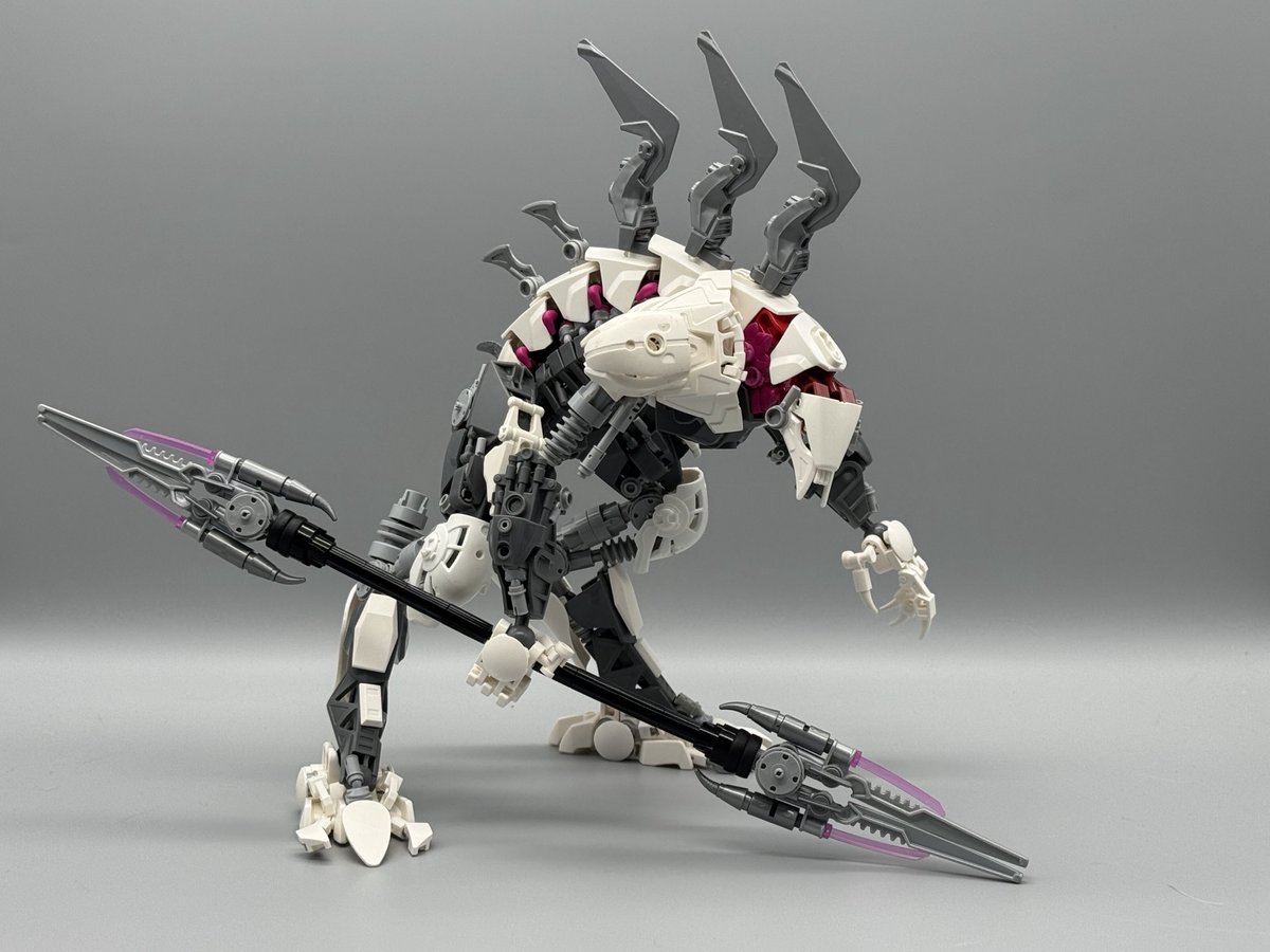 _brandonbuilds_'s tweet image. Kurahk.

#lego #bionicle #moc  #レゴ