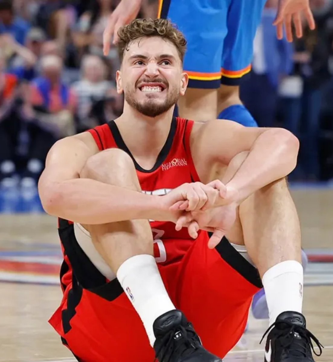 Alperen Sengun today:

17 Points
12 Rebounds 
11 Assists 
3 Steals
3 Blocks
6/12 FGM
1/1 3PM
4/4 FTM
37 Minutes