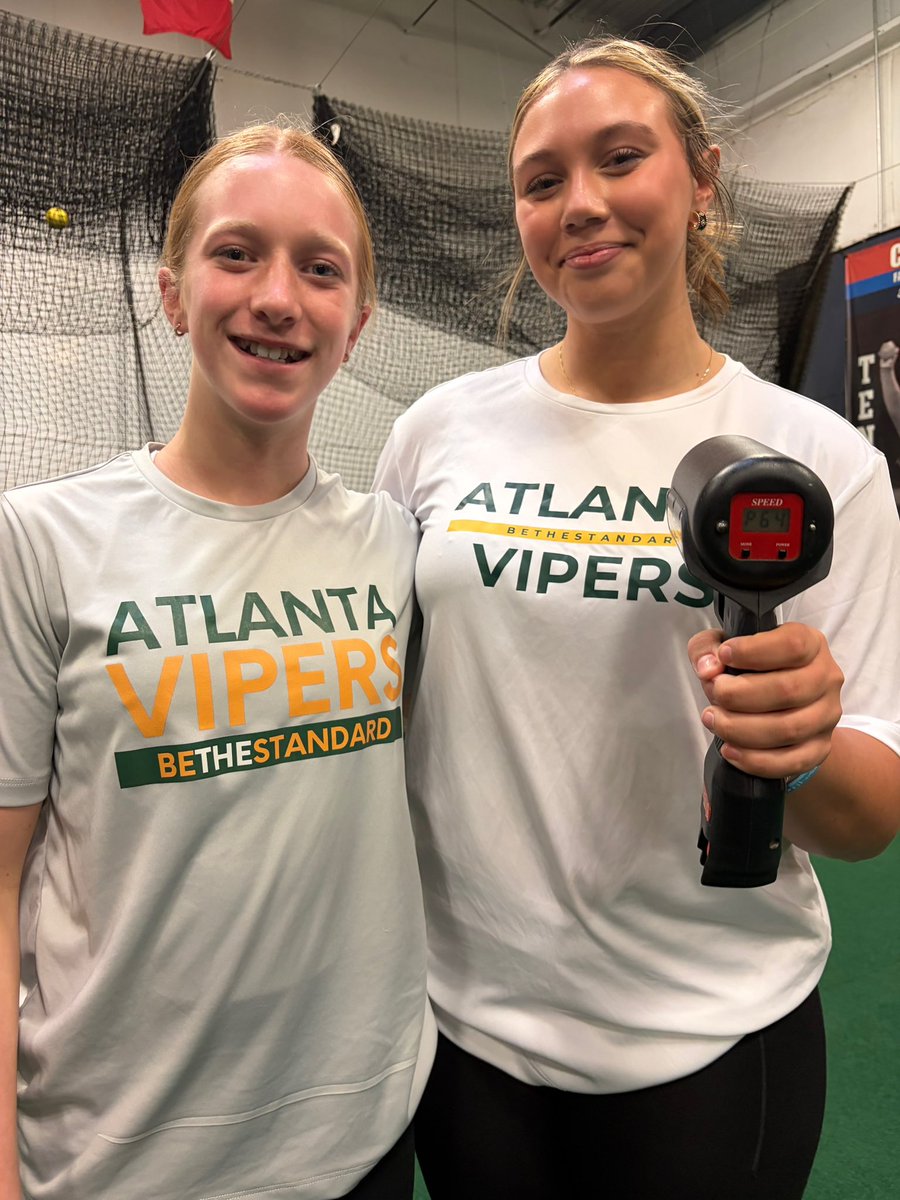 Zoe Berry tweet media