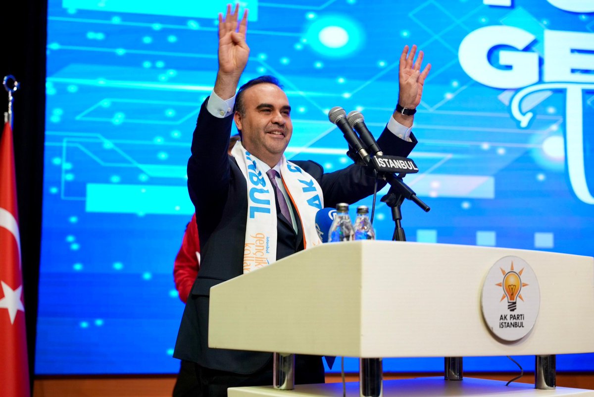 AtasehirAkGenc's tweet photo. İstanbul AK Parti İl Binamızda düzenlenen “Yüzyılın Gençliği Teknoloji Programı”na, AK Parti Ataşehir Gençlik Kolları olarak katılım sağladık. Program kapsamında Sanayi ve Teknoloji Bakanımızı ağırlamanın gururunu yaşadık.
GENÇLİK AK PARTİ’DE 🚀🚀🚀 https://t.co/AWN79Jvrse