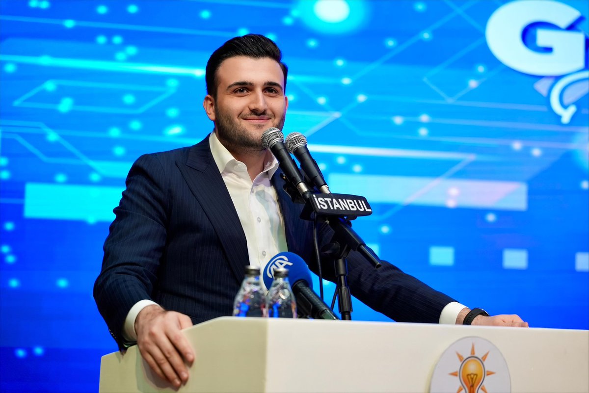 AtasehirAkGenc's tweet photo. İstanbul AK Parti İl Binamızda düzenlenen “Yüzyılın Gençliği Teknoloji Programı”na, AK Parti Ataşehir Gençlik Kolları olarak katılım sağladık. Program kapsamında Sanayi ve Teknoloji Bakanımızı ağırlamanın gururunu yaşadık.
GENÇLİK AK PARTİ’DE 🚀🚀🚀 https://t.co/AWN79Jvrse