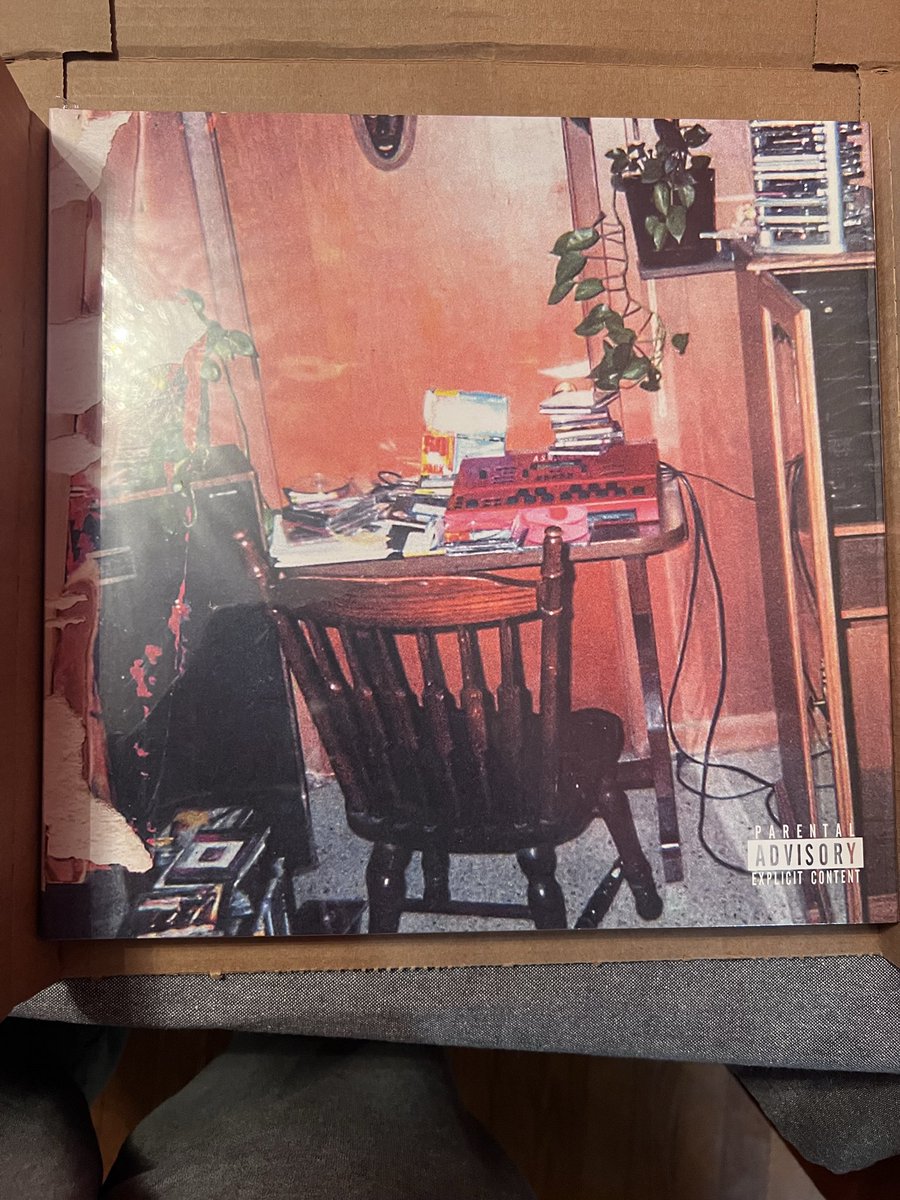 Mr2Mellow's tweet photo. Finally got my copy!! Thanks @JColeNC 💪🏾💪🏾 https://t.co/TxKFdC6Nsg