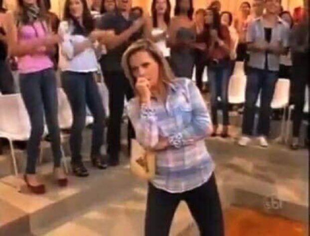 suzyunah's tweet image. falaram no tiktok q a hybe só tem viado sapatão e cacheiro 

a sapatona eu sei q é a yunah, quem sera q sao os viados e os cachaceiros?