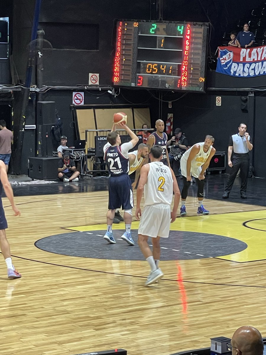 PabloBudna's tweet image. Siguiendo al bolso donde se puede