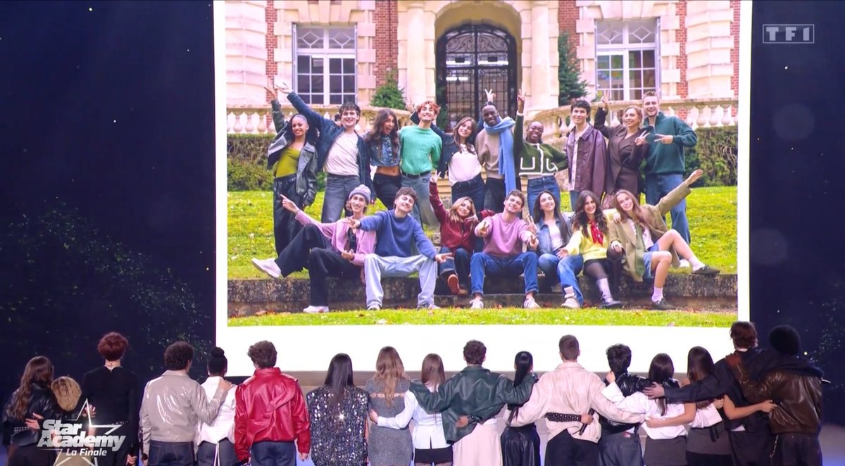 OUAT a Phoenix tweet media