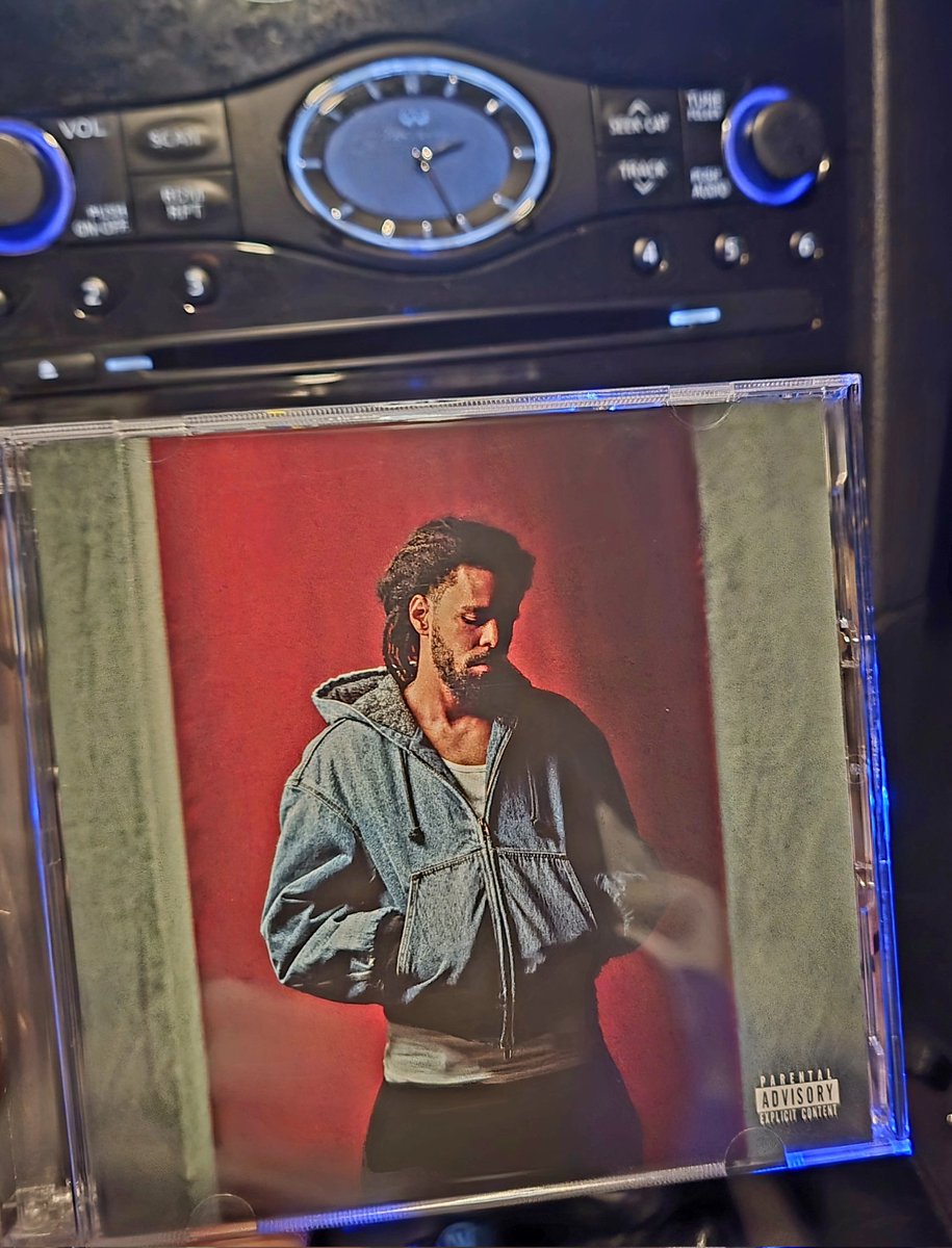 Aye where ya u going nigga....💩 it ain't no tellin <a href="/KingOfQueenz/">Ibrahim H.</a> <a href="/JColeNC/">J. Cole</a> 🥶🌎