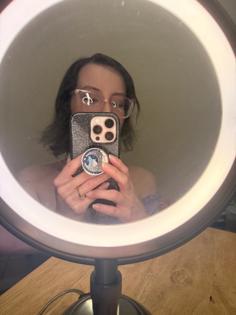 💾Cyb3rR3ina👑 tweet media