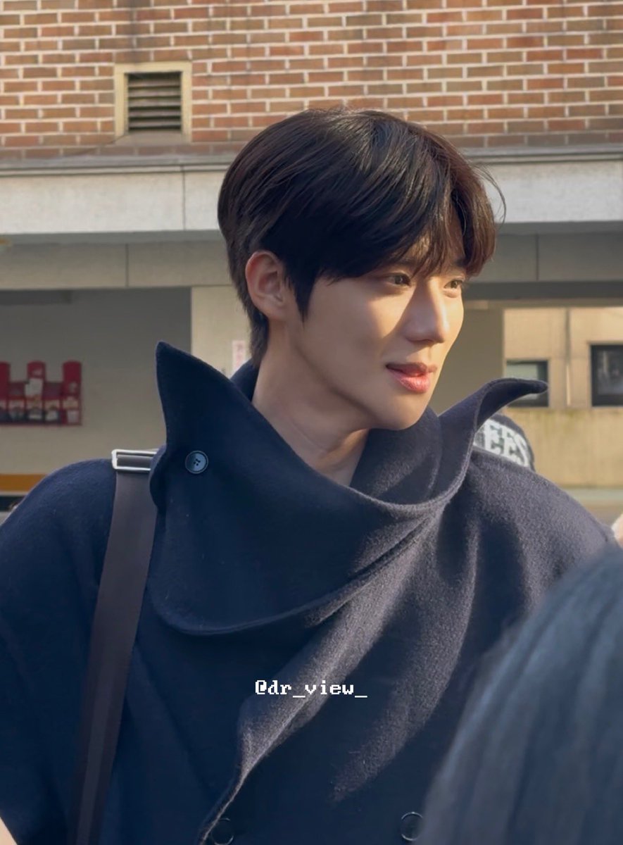kdrama_menfess's tweet photo. •kdm• foto moon sangmin diambil make kamera hp fans

cr: on photo https://t.co/3kHqpWRMwe