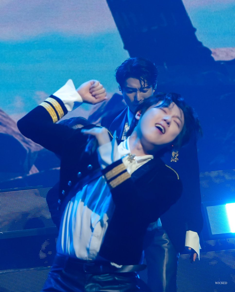 fore_Universe's tweet image. 사진 확인하는데.... 형오야 ㅋㅋㅋㅋㅋ