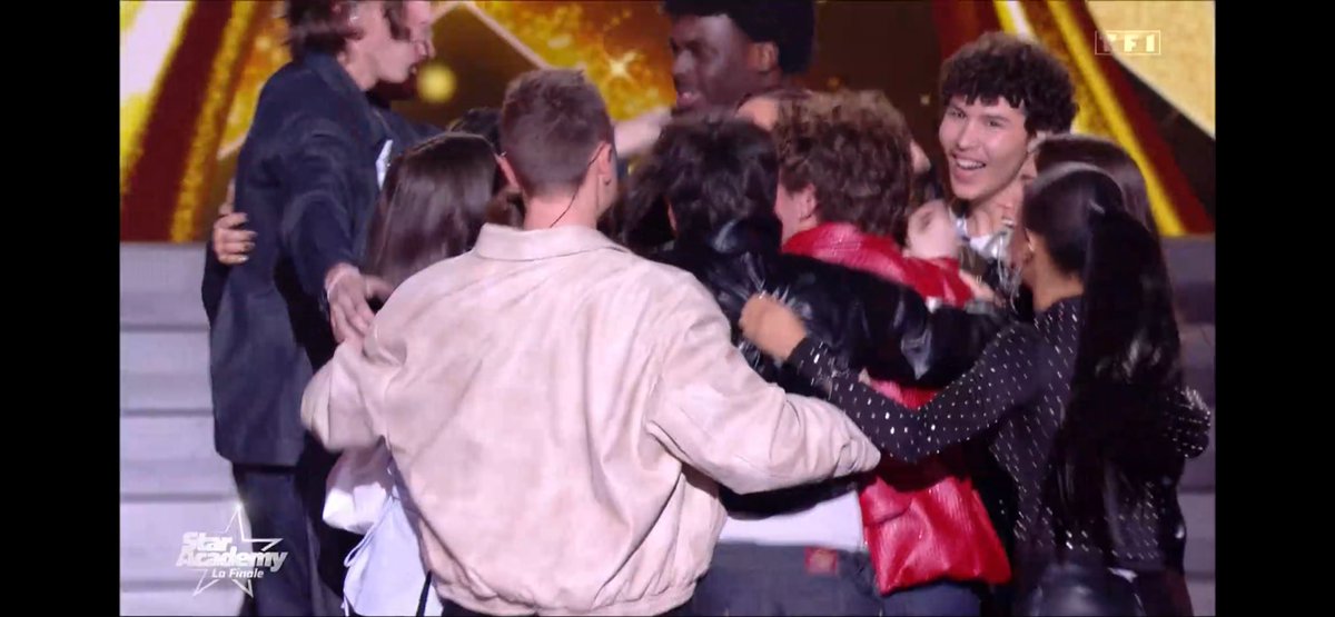 OUAT a Phoenix tweet media