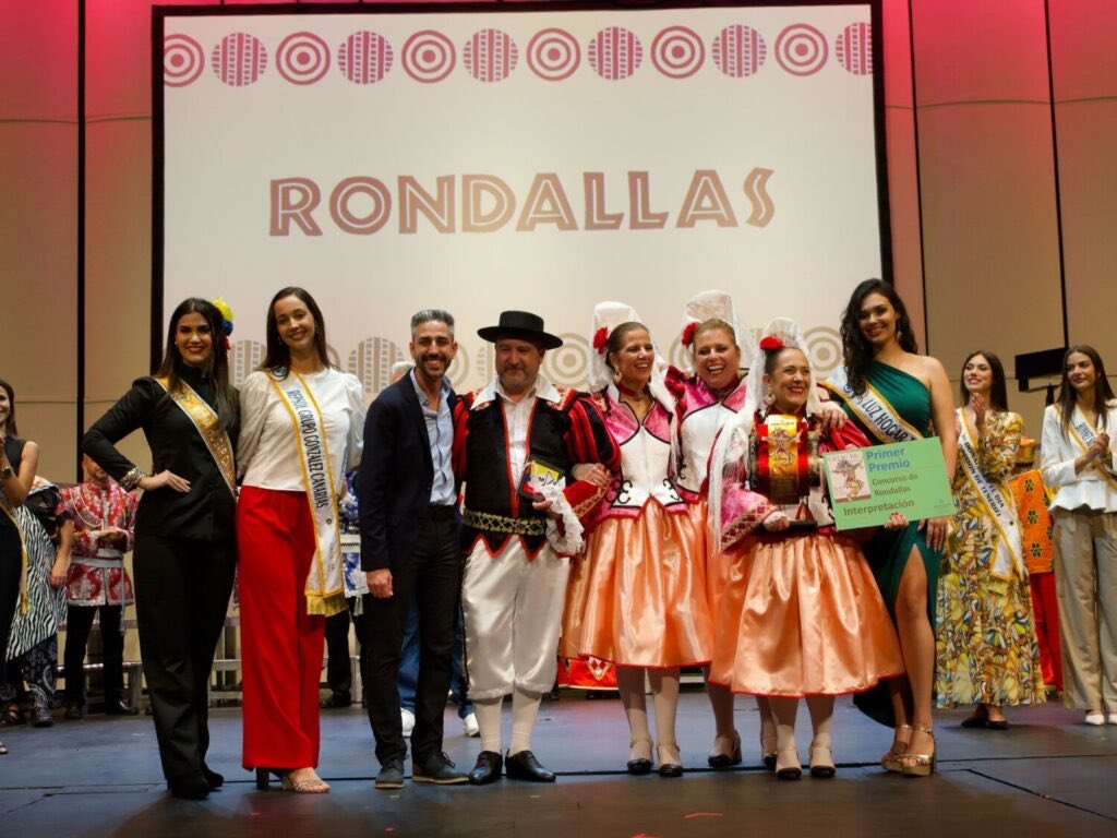 #Carnaval2026|| Este domingo será el turno del concurso de disfraces y del certamen de las rondallas.
facebook.com/share/p/17wrKT…
#RondallasSC #CarnavalSC26 #SantaCruzdeTenerife #CanariasVive #CarnavalCanarias