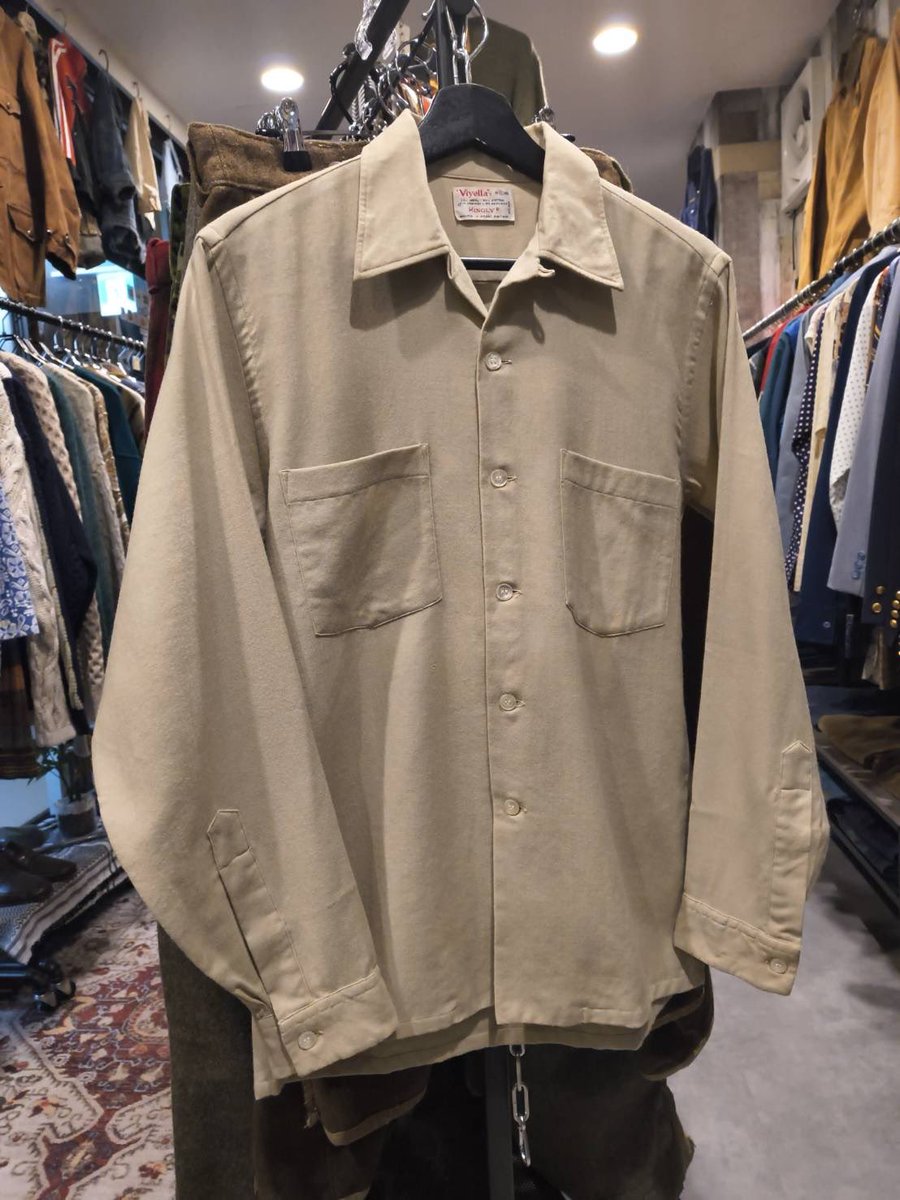 Lucky_Virus_'s tweet photo. NEWアイテム✨
【1960s KINGLY】
OpenCollarShirt
"Vielyella Fabric"
Size:S~M https://t.co/Yh4ezKVipo