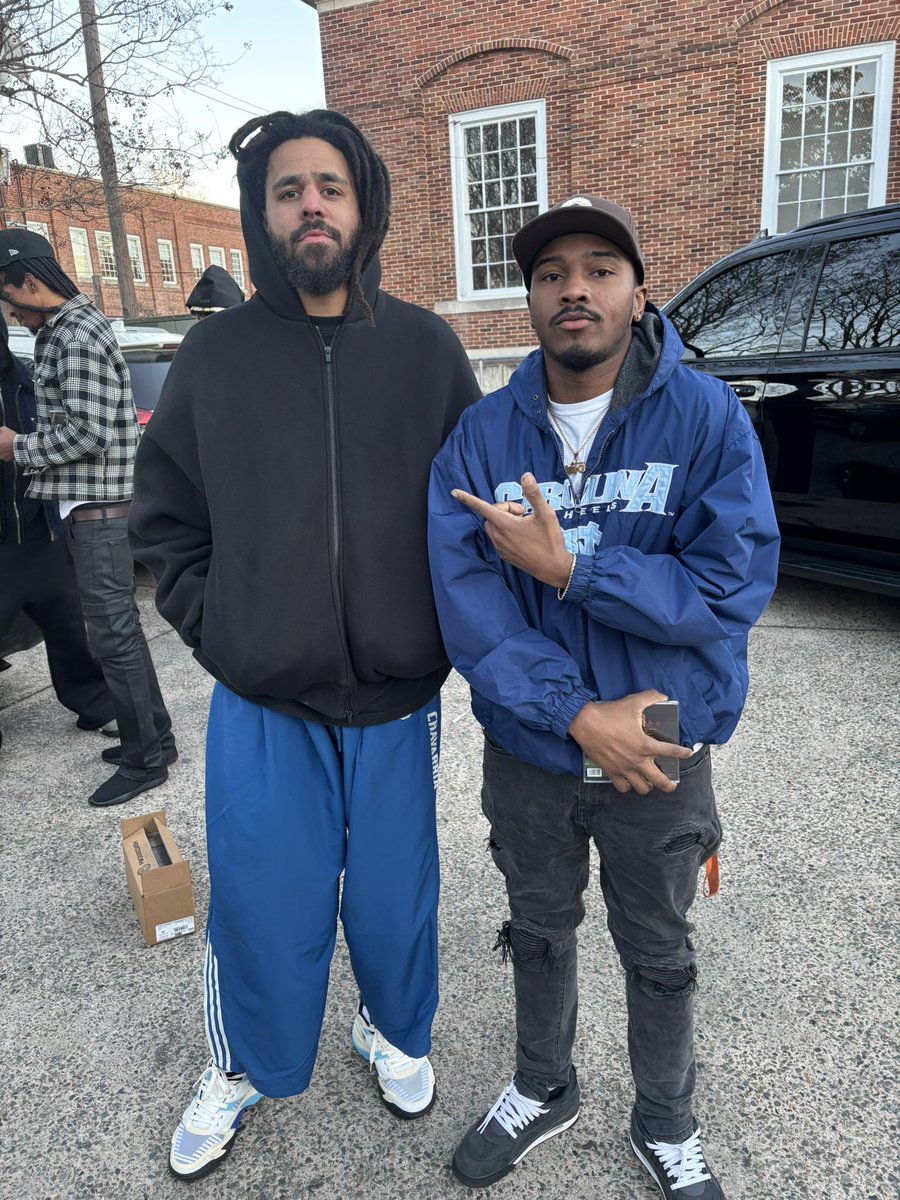 r4heim's tweet photo. I met J Cole today https://t.co/GRFogVPLWo