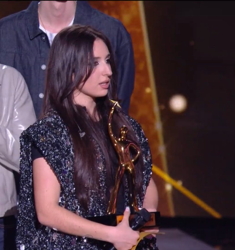 youngpeople_off's tweet photo. Point pourcentage : Ambre remporte la #StarAcademy avec 59% des voix face à Léa (41 %). Le public a tranché, l’histoire s’écrit maintenant sous les projecteurs. 📊

📸 TF1 https://t.co/kn72W1hyzT