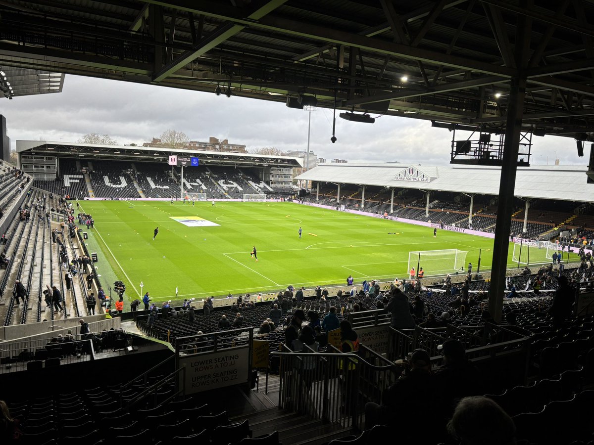 kevevs1878's tweet photo. Fulham away! 💙⚽️ @rachelrevans https://t.co/3KNZPLH1MN