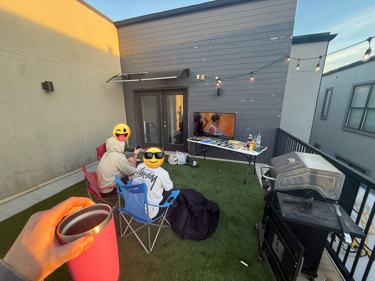 I’m already washing my hands while y’all are still wiping your ass