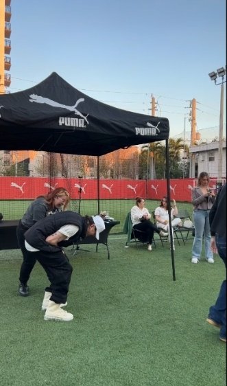 ErickBriAM_dual's tweet photo. Patitos en el Meet and Greet de los ChrisErick 😭
(Lo linda)💕
#chriserick https://t.co/7YmT1kh70w