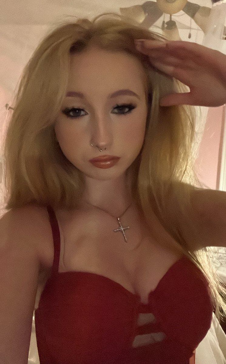 prettyemprinces's tweet photo. horny... https://t.co/kjjEGSMbtD