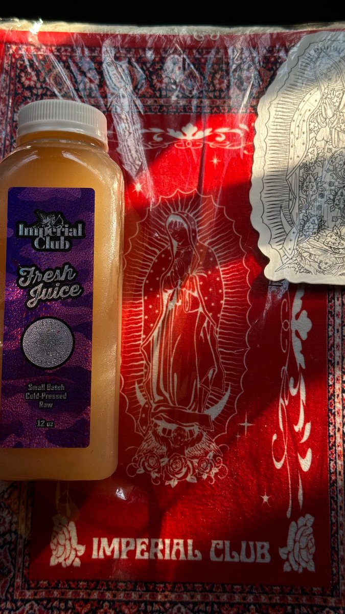 _ag710's tweet image. Headstash reup looking good , that @Tornado_Terpz Black Bubblegum Horchata is crazy it’s like smoking on a grape tootsie pop flavored vape , flavor stuck till the end &amp;amp; it had me hella stuck n glued to my chair 🫩 ..

S/o to ze best in the west @Imperialclubla 🚗💨 finally got a…