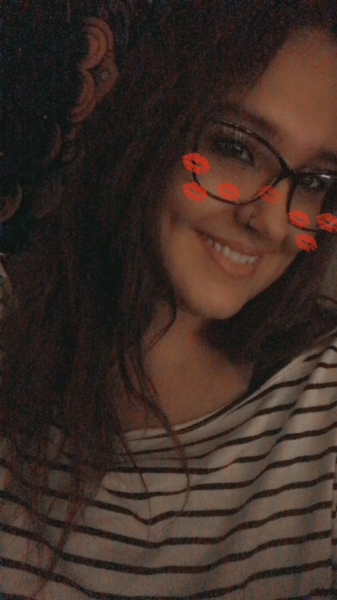 beesodivine's tweet photo. #dimples #louisianamilf https://t.co/fey6891zI3