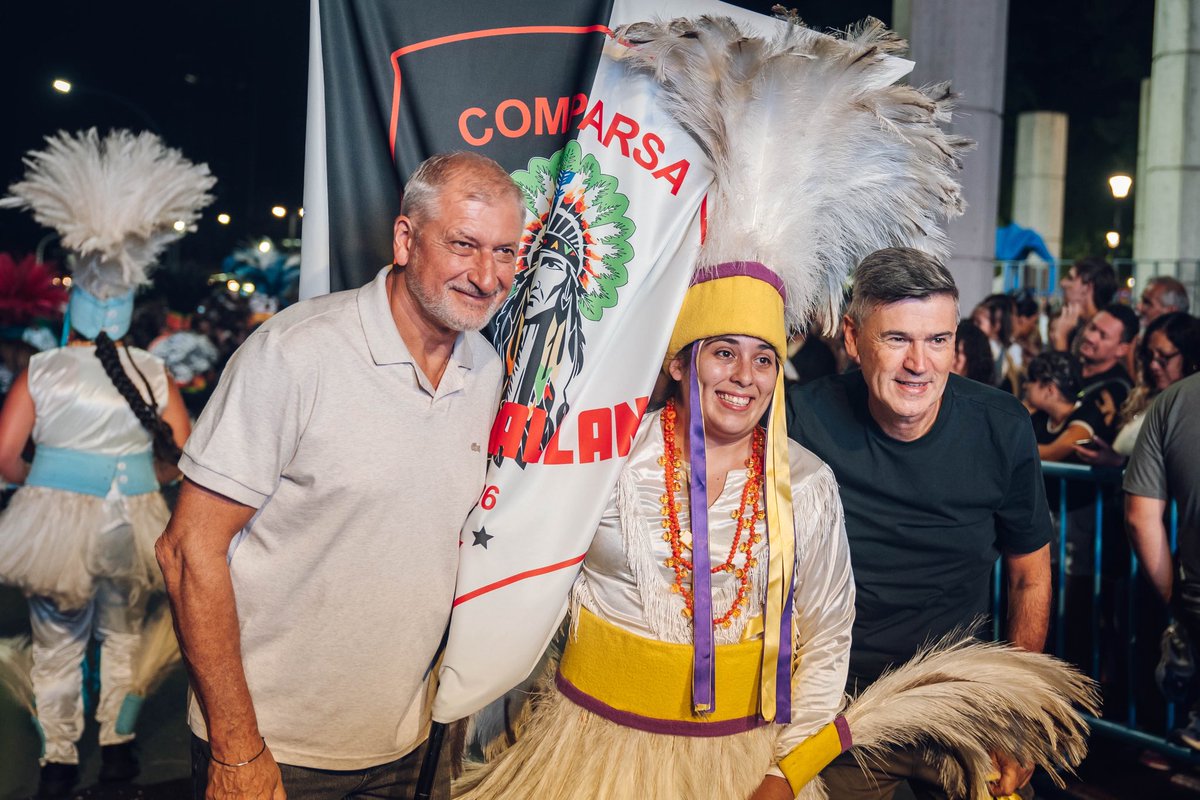 PasseriniOk's tweet photo. 🎊 La Costanera a puro color con la segunda edición del Carnaval del Suquía, una fiesta popular que llena de música y alegría las márgenes del río, con la participación de más de 800 artistas entre murgas, comparsas y batucadas.

🥳 Así, dimos comienzo también a los Carnavales Barriales que seguirán durante todo el mes en los barrios de #CórdobaCapital.