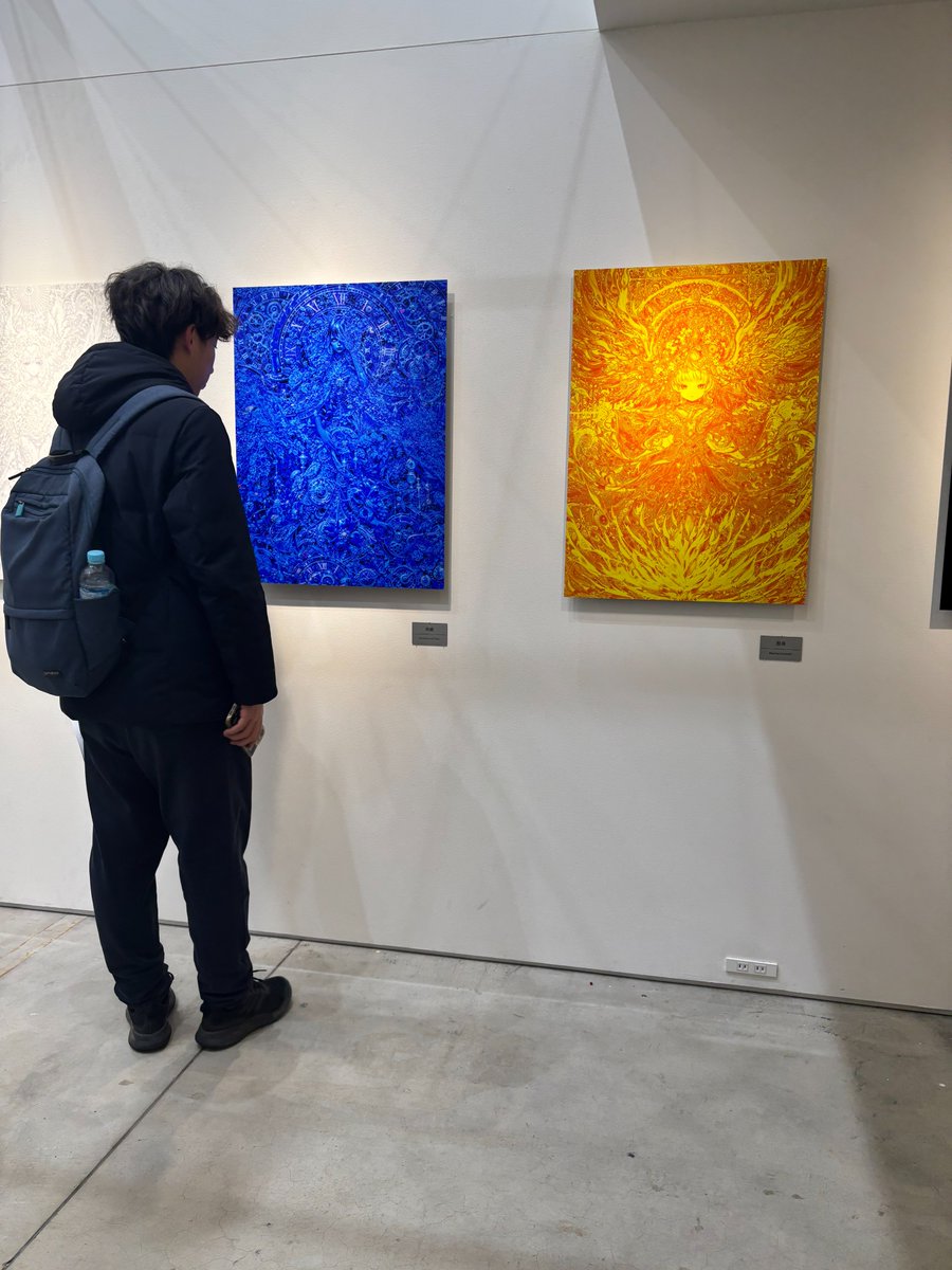昨日より銀座で精密AIアートクリエイター
Hakushiさんの初個展が開催されています。

本日2日目はKAWAIさんと対談。
かなり特別なトークセッションなりそうですね。

Hakushiさんアートも数量限定で発売中です。
<a href="/FantasistaAI/">Hakushi🌈精密AIアートクリエイター</a> 
<a href="/kawai_design/">KAWAI</a> 
<a href="/CustomerCloudJP/">カスタマークラウド | Customer Cloud</a>