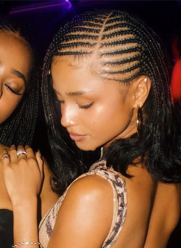 tylacrav3's tweet photo. Tyla’s impact is truly undeniable,she made the “Tyla braids” a thing https://t.co/TdFBDVEgCP