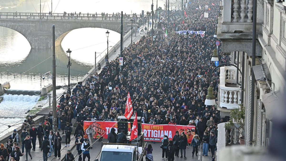 bonustracks tweet media