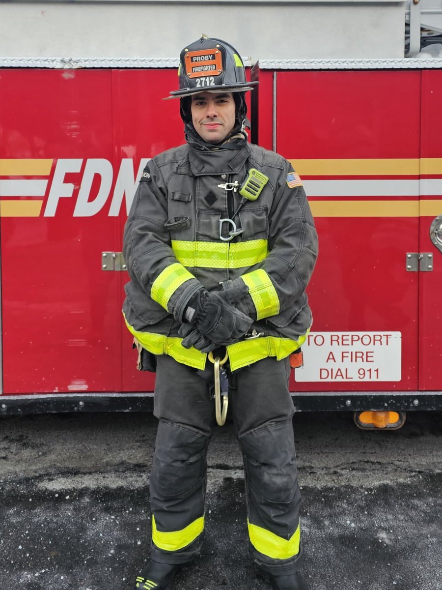 Diego_Reviews's tweet photo. I am now a New York City firefighter! https://t.co/Ciwi0PcA5t