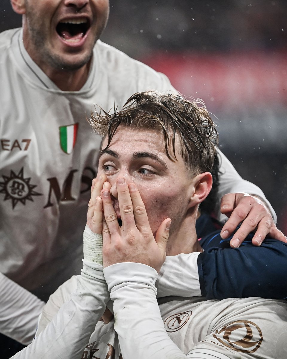 Rasmus Højlund's face after his 95th-minute penalty won it 3-2 for Napoli vs. Genoa 😅