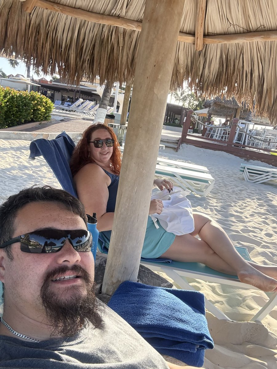 seantheladder's tweet photo. Enjoying our time in Aruba https://t.co/sEhRXTH7t9