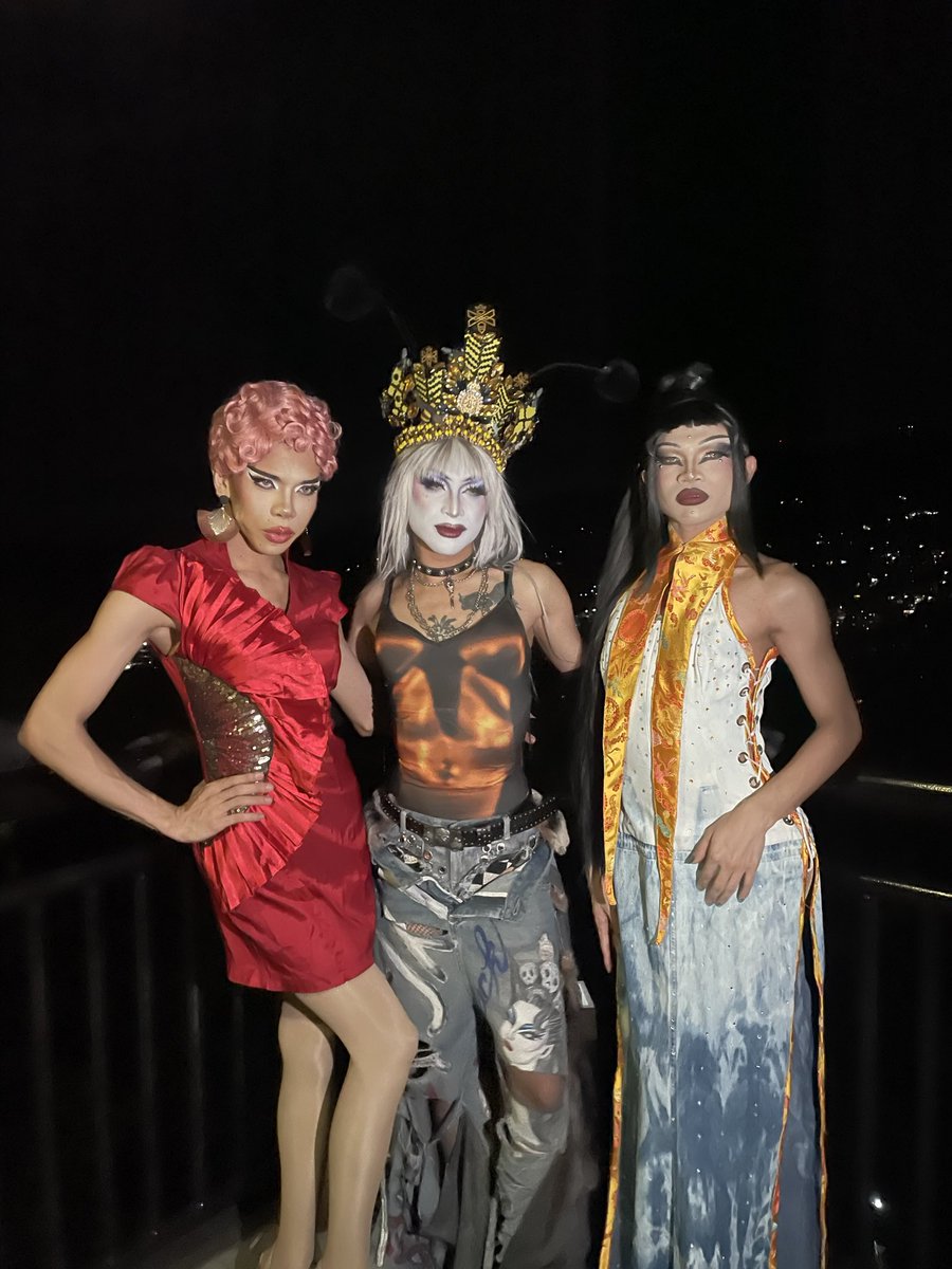 WINNER <a href="/malayaugh/">𝙈𝙇𝙔𝙂𝙃 ⚪️</a> 😭👑

HIVE QUEENS VS THE PHILIPPINES