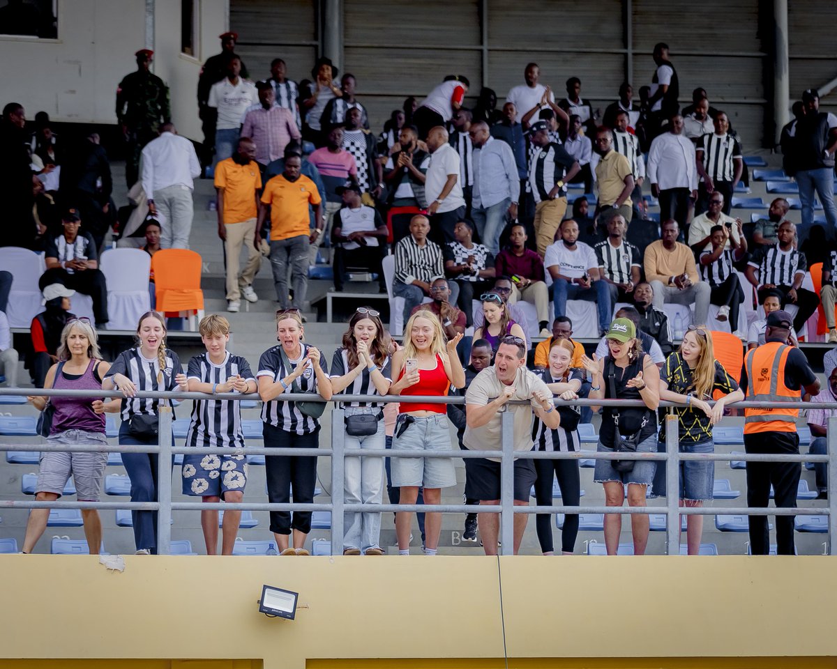 aprfcofficial's tweet photo. Thank you to our amazing fans. 🙏⚫⚪
Your support lifted the team from the first whistle to the last, even when the result wasn’t what we wanted.
We move forward together.
#TuriIntare
#APRFC https://t.co/KzAPHLlXmx